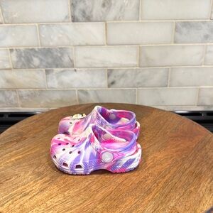 CROCS Tie-Dye Toddler Kids Pink and Purple Clogs
